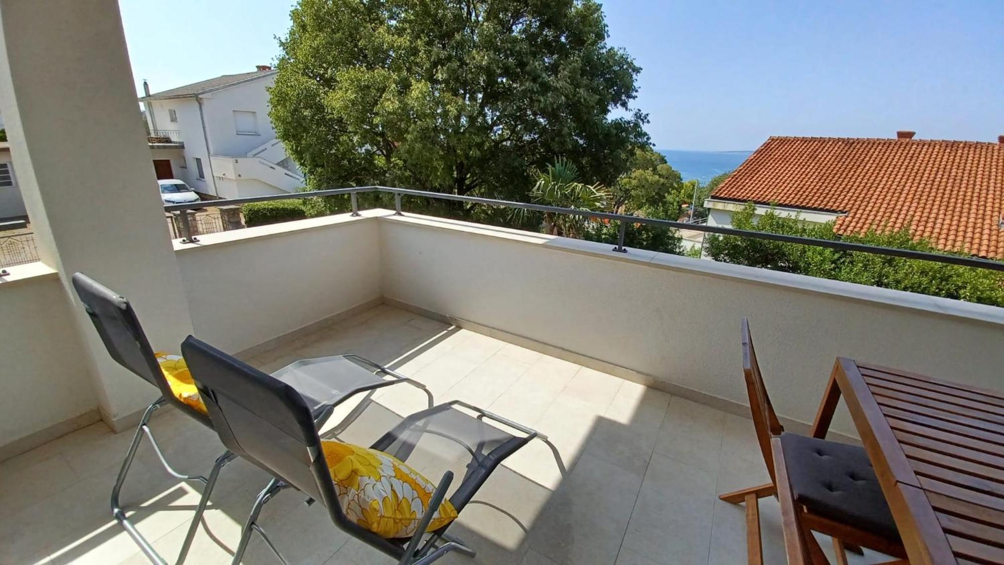 Apartments Daria Krk Town Exterior photo