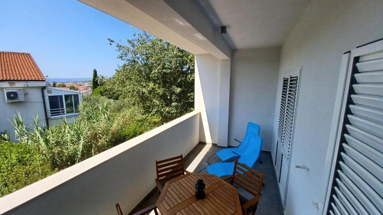 Apartments Daria Krk Town Exterior photo
